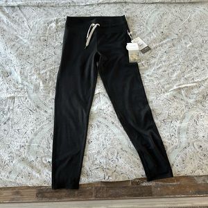 Vuori dream knit leggings size XS, NWT